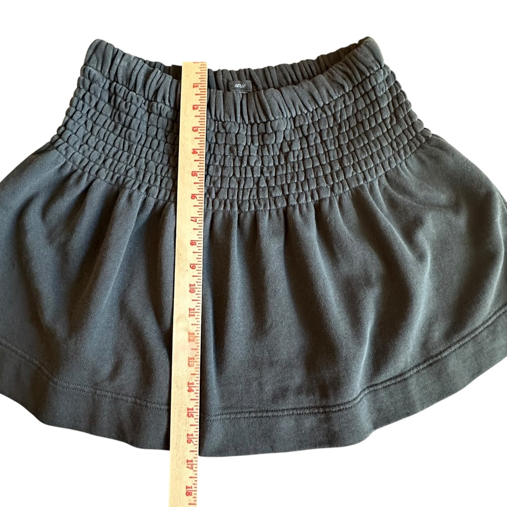 Aerie Skirt NWT Women's‎ Medium Gray Smocked Waist Mini Skirt Casual Athleisure - Picture 3 of 10
